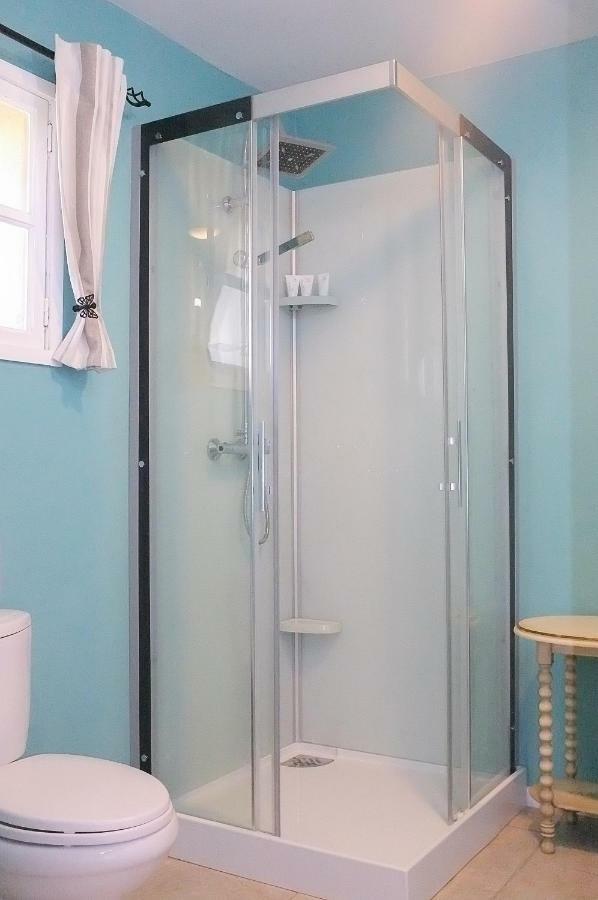 Le Douitel Bed & Breakfast Roncey ภายนอก รูปภาพ