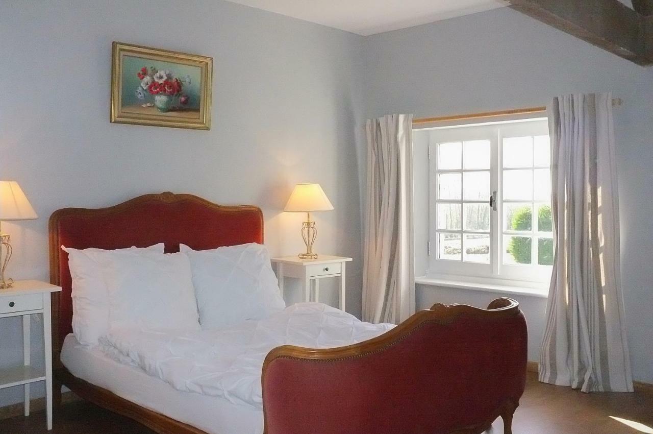 Le Douitel Bed & Breakfast Roncey ภายนอก รูปภาพ