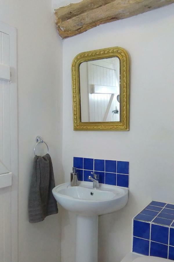 Le Douitel Bed & Breakfast Roncey ภายนอก รูปภาพ